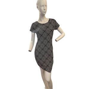 PINK Rose Black White Short Sleeve Dress Size